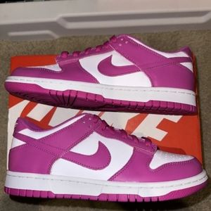 Nike Dunk Lows (Pink)